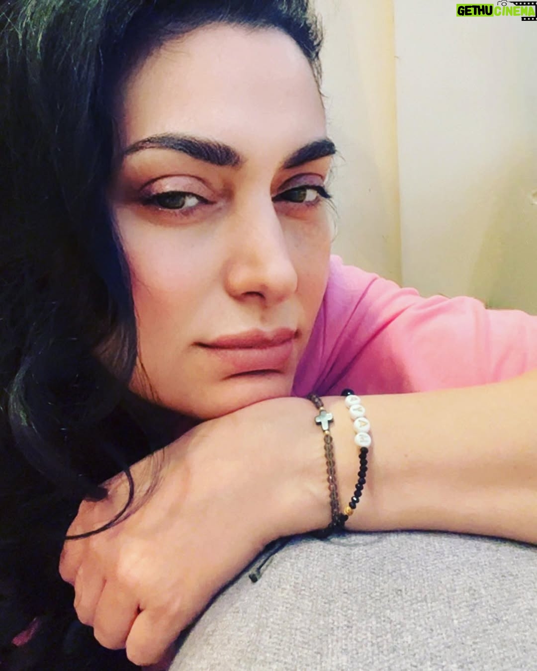 Maya Nasri - 6.2K Likes - خلّي حدودِك السما.. حِبّي الحياة.. عيشي افرحي.. حققي ذاتك.. انهضي وكمّلي مشوارك مهما كانت الصعوبات.. لأنك بتقدري.. لأنِك انتِ انتِ.. لأنّكِ #امرأة #يوم_المرأة_العالمي #womensday