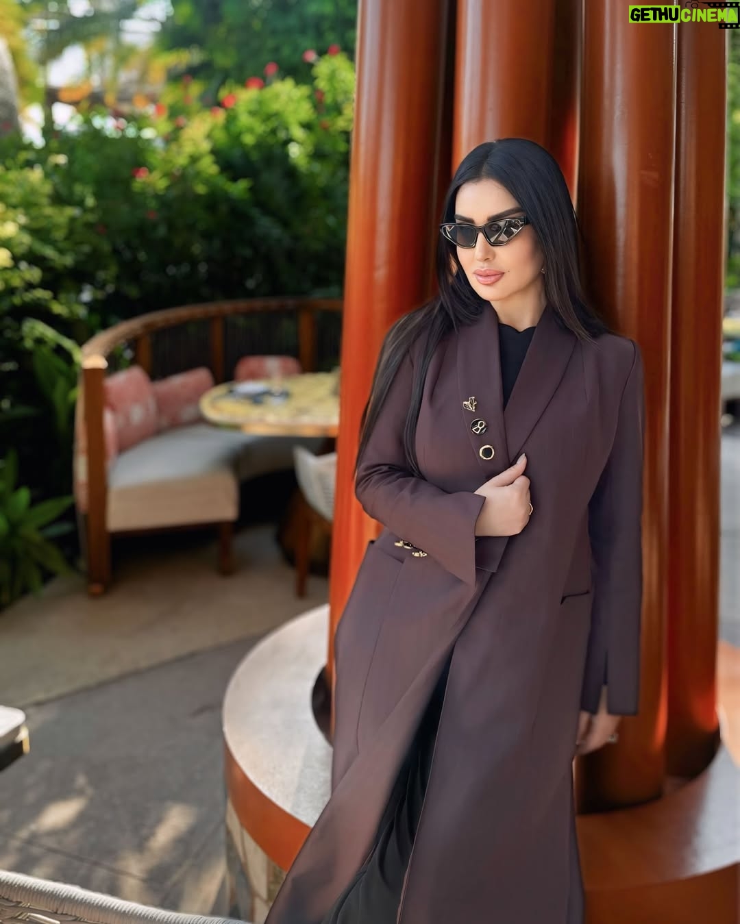 Mayssa Maghrebi - 60.5K Likes - Lunch at one of the most beautiful hotels in Doha
@waldorfastorialusail @sushisambadoha
@noora.buhelaiqa @qommunication
@alanuodjassim @ajcoutureqa
#mayssamaghrebi #qatar
