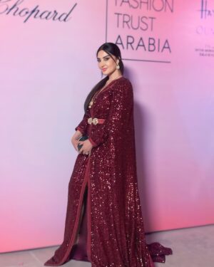 Mayssa Maghrebi Instagram - سعيدة باحتضان بلدي المغرب الغالي لنسخة اكثر من رائعة من "فاشن ترست أرابيا" ضمن فعاليات سنة التبادل الثقافي لدولة #قطر الشقيقة وبلدي الحبيب #المغرب .. ليلة اقل ما يقال عنها ساحرة بتشريف  صاحبة السمو الملكي الاميرة لالة حسناء وسعادة الشيخة مياسة بنت حمد
🇶🇦🇲🇦❤️ @fashiontrustarabia 

Dress: @romeo_couture_officiel 
Jewelry: @mimialeblanc.jewelry 
Makeup: @makeupbyouarda 
Hair: @salon_cham_marrakech
Stylist: @anas.yass 

#FashionTrustArabia #FTAPrize2024 #FTARedCarpet #FTAMorocco #mayssamaghrebi #marrakech #morocco #qatar