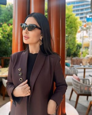 Mayssa Maghrebi Instagram - Lunch at one of the most beautiful hotels in Doha
@waldorfastorialusail @sushisambadoha 
@noora.buhelaiqa @qommunication 
@alanuodjassim @ajcoutureqa 

#mayssamaghrebi #qatar