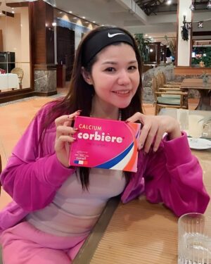 Meas Soksophea Instagram - ខ្ញុំតែងតែញុំាកាល់ស្យូមគ័រប៊ីយែរជារៀងរាល់ថ្ងៃ

#កាល់ស្យូមគ័រប៊ីយែរ_កាល់ស្យូមសរីរាង្គ
#2អំពូលរាល់ថ្ងៃដើម្បីកំហាប់ឆ្អឹងរឹងមាំ
#CalciumCorbiere
#2AmpoulesDailyToIncreaseStrongBoneDensity