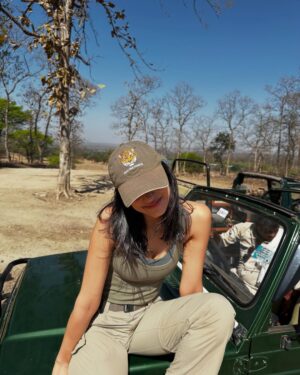 Medha Rana Instagram - Hakuna matata 🤎🐒🕸️🐅🦚🌾🦌🍃🐿️☀️