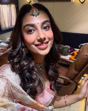 Meenakshi Chaudhary Instagram - In my desi era ✨🫶🏽