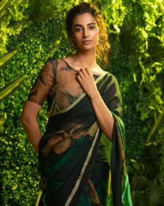 Actress Meenakshi Chaudhary HD Photos and Wallpapers March 2025