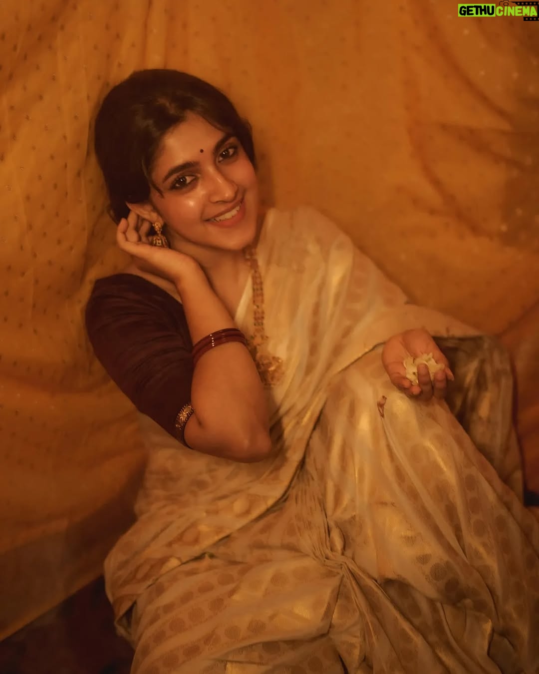 Meenakshi Dinesh - 59.8K Likes - വിഷു ആശംസകൾ✨
@sour__v
Jewellery: @aureluxejewels