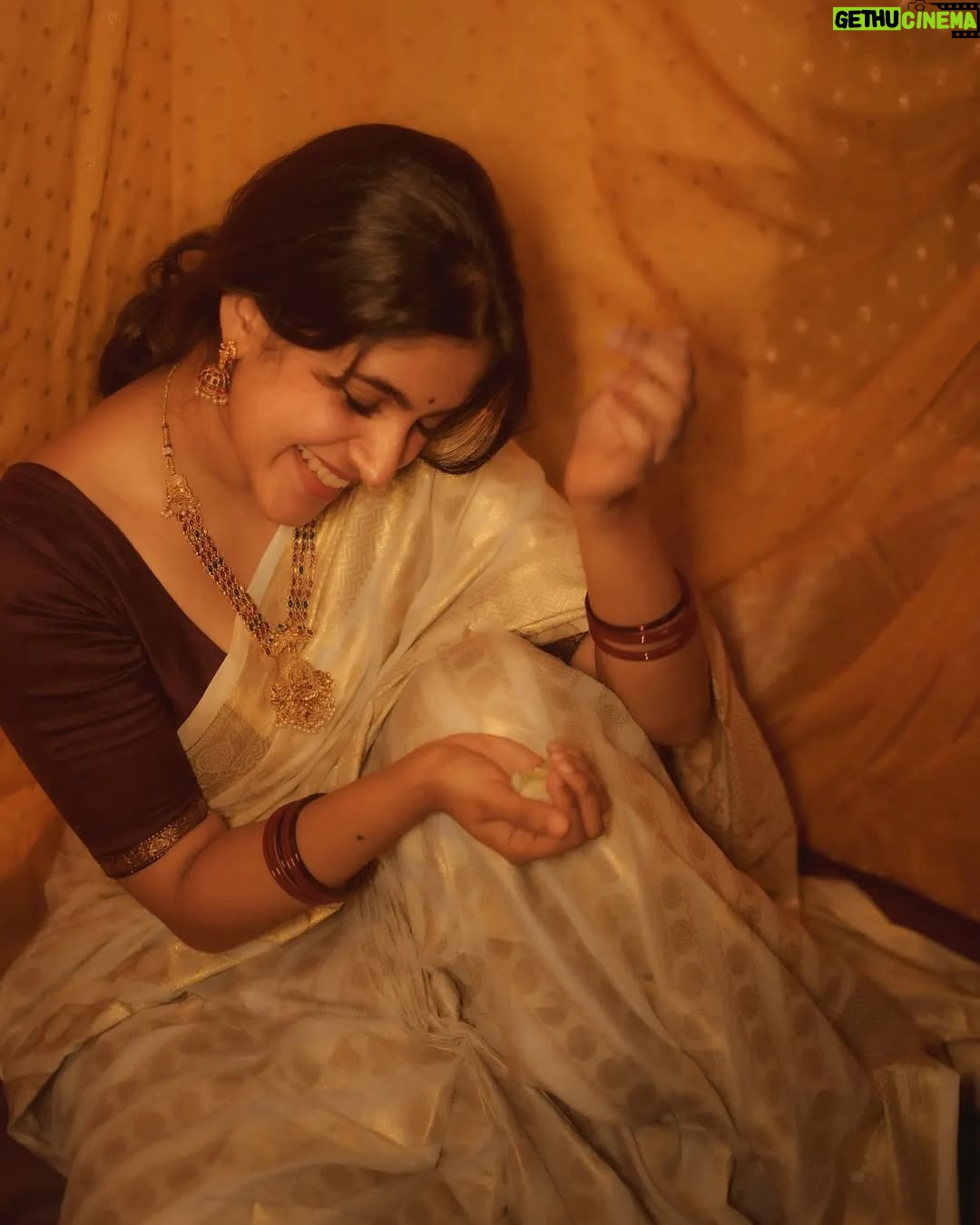 Meenakshi Dinesh - 59.8K Likes - വിഷു ആശംസകൾ✨
@sour__v
Jewellery: @aureluxejewels