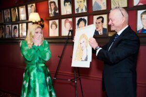 Megan Hilty Instagram - I’ve died and gone to Broadway heaven.  Thank you @sardisnyc for this tremendous honor and @officialbernadettepeters for your incredibly  generous words. I’m so grateful that my friends, family and DBH fam were there to share this major milestone moment with me! 
Photos: @jennyandersonphoto 
Hair & makeup: @brucewaynemua 
Styled by:  @jareddepriest 

@TeriJondresses @christianlouboutin