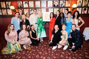 Megan Hilty Instagram - I’ve died and gone to Broadway heaven.  Thank you @sardisnyc for this tremendous honor and @officialbernadettepeters for your incredibly  generous words. I’m so grateful that my friends, family and DBH fam were there to share this major milestone moment with me! 
Photos: @jennyandersonphoto 
Hair & makeup: @brucewaynemua 
Styled by:  @jareddepriest 

@TeriJondresses @christianlouboutin