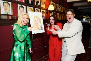 Megan Hilty Instagram - I’ve died and gone to Broadway heaven.  Thank you @sardisnyc for this tremendous honor and @officialbernadettepeters for your incredibly  generous words. I’m so grateful that my friends, family and DBH fam were there to share this major milestone moment with me! 
Photos: @jennyandersonphoto 
Hair & makeup: @brucewaynemua 
Styled by:  @jareddepriest 

@TeriJondresses @christianlouboutin