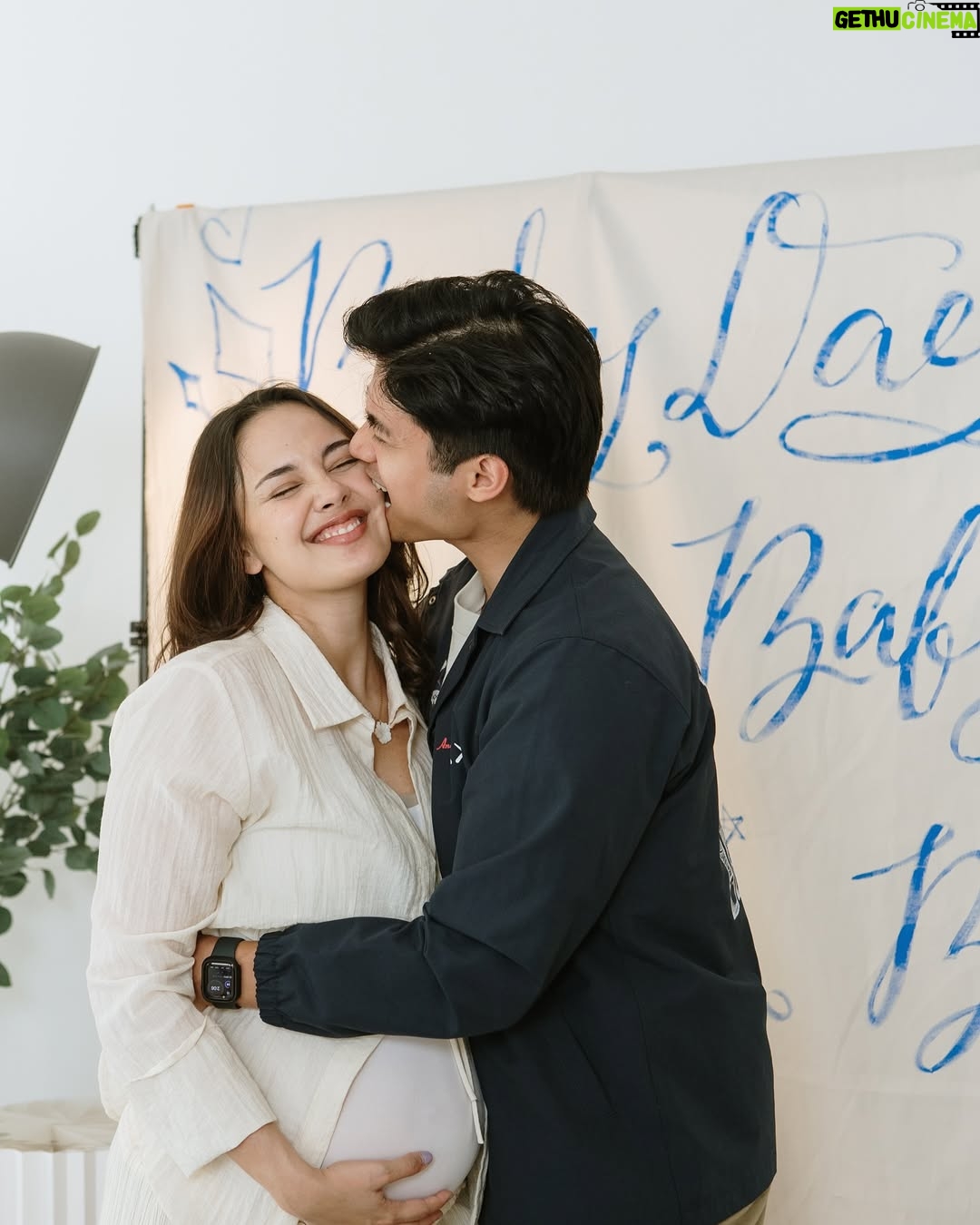 Meganne Young - 100.8K Likes - Dahil bumibigat na raw ang tiyan ni Boneztis, todo support ako agad, literally 😝 We just had the baby shower for our little one and I can proudly say that Boneezy did a beautiful job planning and executing. From painting the backdrop herself to choosing her favorite food, it was such a great day with fam and friends. Of course, kami na rin ang naghost ng games and short program (which we both really enjoy doing anyway). I think this means we should have another baby shower soon. Saya eh! 🎉❤️