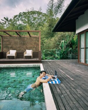 Meganne Young Instagram - Resting and relaxing away from the city 🍃 had a relaxing stay at @thefarmatsanbenito with Fofo for our babymoon 🫶🏻 a time for just the both of us before our little one joins us! I was so happy though because we bumped into Fofo’s brother, Mauro, who was celebrating his 1st wedding anniversary with his wife Jess! It was a fun surprise and we got to spend some family time together!

My favorite part about our stay was that we got to swim every day - masaya si buntis dahil ang cravings ko ay mag swimming 😁 excited to share more about our trip in our vlog 💚🍃