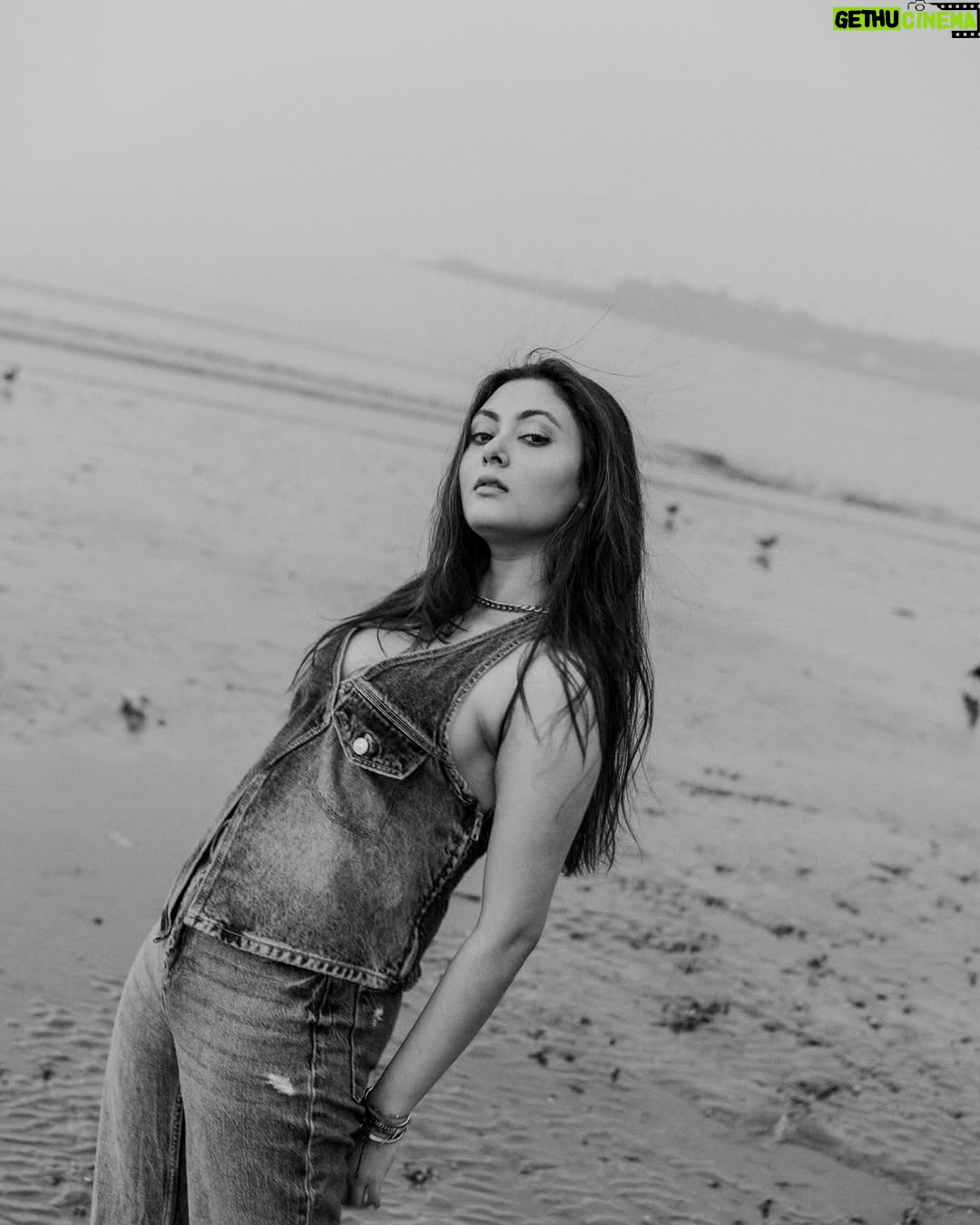Megha Chowdhury - 1.4K Likes - 🌪️