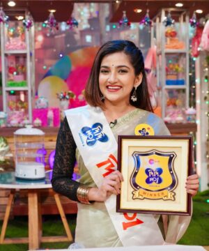 Megha Daw Instagram - Had a very good time❤️😃

📸 @mrinmoysiva ✨

#zeebangla #didino1season9 #meghadaw #fyp