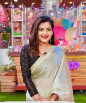 Megha Daw Instagram - Had a very good time❤️😃

📸 @mrinmoysiva ✨

#zeebangla #didino1season9 #meghadaw #fyp