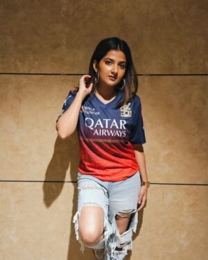 Megha Daw Instagram - Loyalty is Royalty ❤️

@royalchallengers.bengaluru @pumaindia @iplt20 @virat.kohli 

#matchday #kingkohli #rcb #playbold #onelove #rcbianforever #meghadaw #ipl2025 #rcbvskkr #edengardens