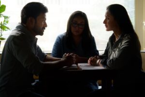Meghna Gulzar Instagram - When the lines of Law and Justice cross. 
Thrilled to embark on DAAYRA with Kareena Kapoor Khan and Prithviraj Sukumaran. 
A much-anticipated journey with Junglee Pictures and my co-writers Yash Keswani and Sima Agarwal.

#Daayra

@kareenakapoorkhan 
@therealprithvi 
@jungleepictures 
@vineetjain12 
@amritapndy 
@yash_k_keswani 
#SimaAgarwal 
@akshay_valsangkar 
@shraddhaaa27 
@mamtakamtikar 
@arora.ishhh