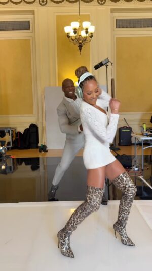 Mel B Instagram - So much fun backstage at @agt!