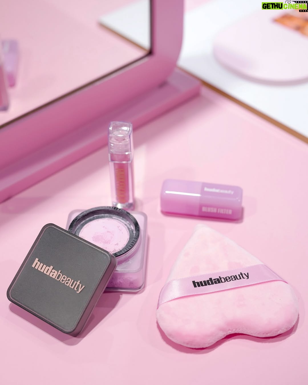 Melanie Berentz - 3 Likes - I’m UBESESSED! 💜 Join the @hudabeauty trend to brighten your undereyes and achieve this dreamy look ☁️
🍰 Easy Bake in UBE BIRTHDAY CAKE: The iconic powder that gives you that airbrushed complexion and locks in your glam all day—now in electric lilac for blushed bright undereyes
💜 BLUSH FILTER in UBE CREAM: The perfect lilac flush for that soft, baby-pink glow
💉 FAUX FILLER Lip Gloss in UUU-BABY: A milky pink-meets-lilac gloss with a subtle shimmer
Now available at your nearest @sephoraidn store
@huda @luxasia.idn
#hudabeauty #ubesession #sephora #beauty #makeup #huda #ube
