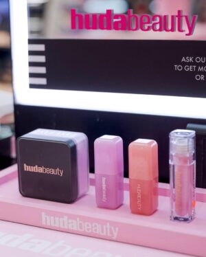 Melanie Berentz Instagram - I’m UBESESSED! 💜 Join the @hudabeauty trend to brighten your undereyes and achieve this dreamy look ☁️

🍰 Easy Bake in UBE BIRTHDAY CAKE: The iconic powder that gives you that airbrushed complexion and locks in your glam all day—now in electric lilac for blushed   bright undereyes
💜 BLUSH FILTER in UBE CREAM: The perfect lilac flush for that soft, baby-pink glow
💉 FAUX FILLER Lip Gloss in UUU-BABY: A milky pink-meets-lilac gloss with a subtle shimmer

Now available at your nearest @sephoraidn store 

@huda @luxasia.idn 
#hudabeauty #ubesession #sephora #beauty #makeup #huda #ube