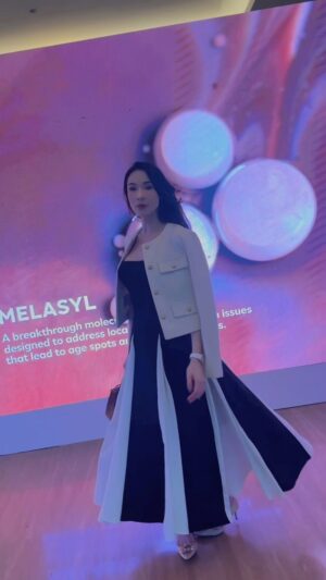 Melanie Berentz Instagram - Twirling my way to @lorealindonesia’s 45th Anniversary 🪄✨ #LOrealIndonesia45 #BeautyThatMovesIndonesia 

Video by @denyputraa80 🎥