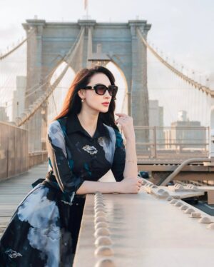 Melanie Berentz Instagram - Brooklyn baby ✨
‘MEGA’ Dress by @riantybatik NYFW Ready-to-Wear Collection
Edited by @jasavermakpoto
Photo by @sweet.escape 

Use my promo code ‘MELANIE10’ for 10% off   10 extra photos for photoshoot in all destinations!