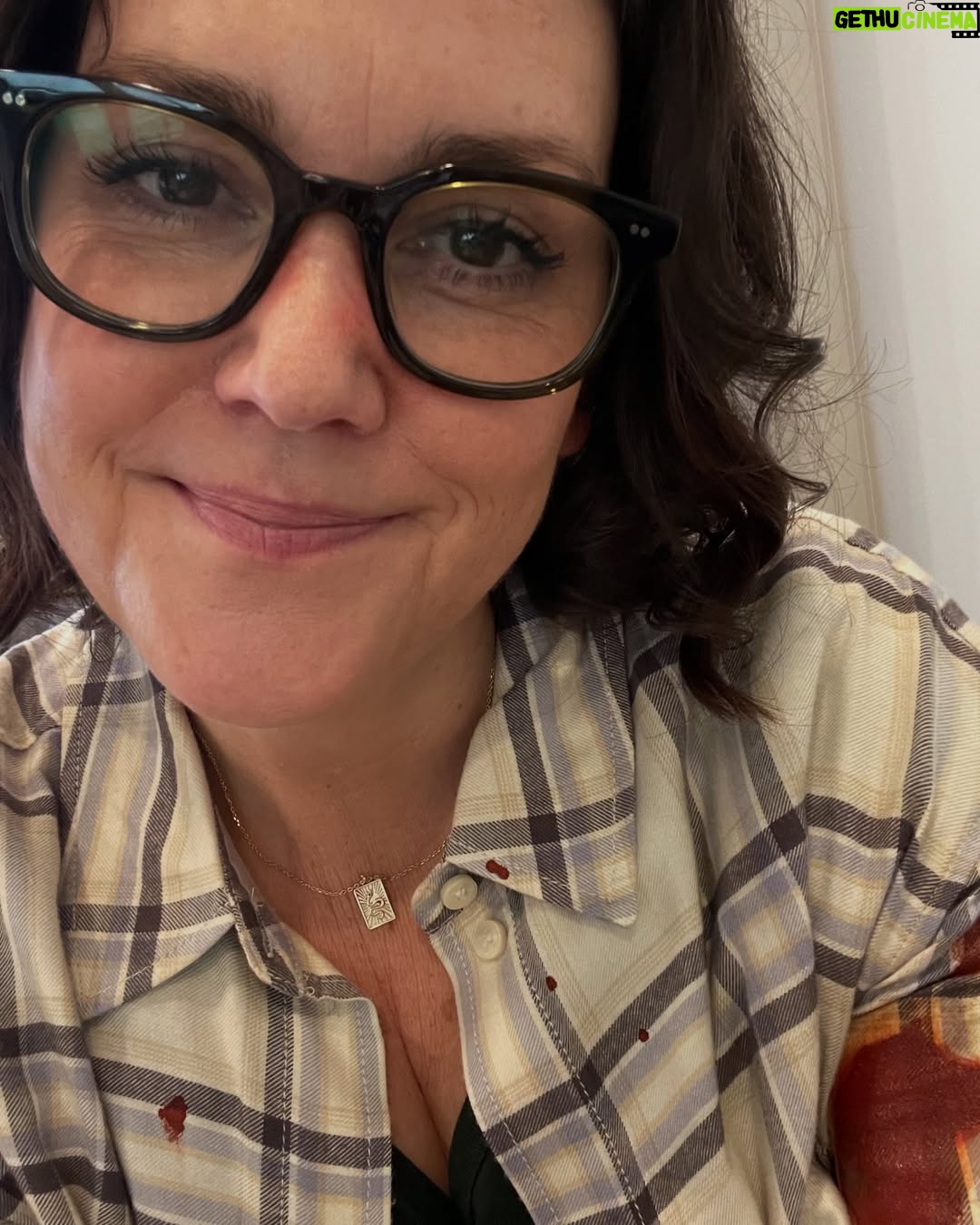 Melanie Lynskey - 109K Likes - If we get another season I’ll be better about BTS stuff! We’ll have another epic mafia game and I’ll take photos this time. Warren and I will finally get good at selfies. I will continue to hang out at the grip truck where I can get the best lattes in Vancouver. Argh, we had so many lovely dinners and took no photos. Next season I will document moments! I promise! Please give us another! For now here’s a little collection of S3. I am so grateful to be part of this show. This season surprised me at every turn and broke my heart also- I’m so scared of people being mad at me for spoilers, but I love and adore every actor who left this season and each and every one of you had a magnificent journey and an incredible end to your story. Your performances were committed and wild and beautiful and compelling. Thank you to @yjashlyle and Bart and Jonathan and all of our writers for this insane rollercoaster. I am grateful to you for all eternity and can’t wait to see where you take us all next. Thank you to our incredible directors this season. Thank you to the actors who I love with my whole heart. Thank you to @littletimingwizard and the AD team for absolutely everything. And mostly thank you to our crew, I love you guys so very much and feel supported at every turn. I’m in awe of how hard you work and how kind you all are. Love always ❤️