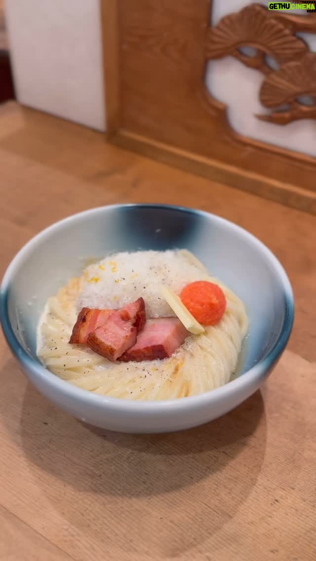 Melissa King - 4.4K Likes - I carry ZERO shame ordering 2 bowls of udon and eating it all by my big girl self.🤪
📍 @menchirashi_one 🍜 Harajuku, Tokyo.
#udon #tokyo #tokyofood #solotravelers