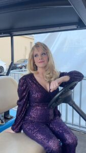 Actress Melissa Rauch HD Photos and Wallpapers April 2025