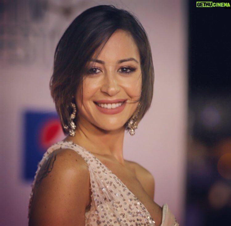 Menna Shalabi - 91.7K Likes - About Last Night 💕 @elgounafilmfestivalofficial Opening Ceremony ✨ .
Thank you @norinefarah for the dress & @dimajewellery for the jewelry!
.
#MADCelebrity #gff18 #elgounafilmfestival