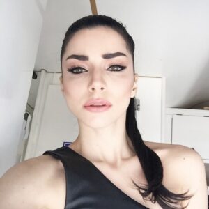 Merve Boluğur Instagram - 