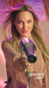 Actress Meryem Uzerli HD Photos and Wallpapers March 2025