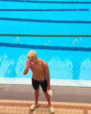 Metinee Kingpayome Instagram - An amazing Day 1 at the #ArenaThailandAgeGroupSwimmingChampionships2025 

🏅200m IM Gold & New Championship Record placing him #1 Thailand 16-18 Yr Men & #1 UK 16 Yr Men

🥈100m Free Silver 

He now qualifies for the SEA Age Group Swimming Championships in June 
(Singapore here we come 😝)

#proudmama #swimmom