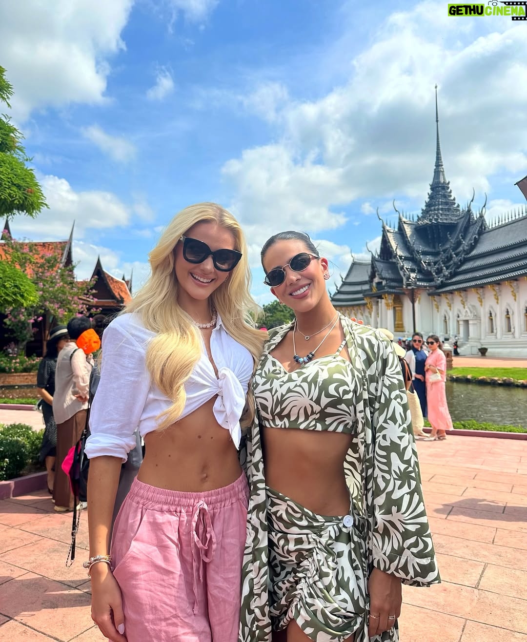 Michela Pincay - 58.9K Likes - Hello Universe ✨👑 Bangkok with the georgeous @victoriaakjaer 👑💎 @theofficialpandora
#FromThailandWithLove #PandoraSquad24 #PandoraTakesThailand
.
.
Look @joseluis_fernandez_c
Stylist @miguel_manrique_s