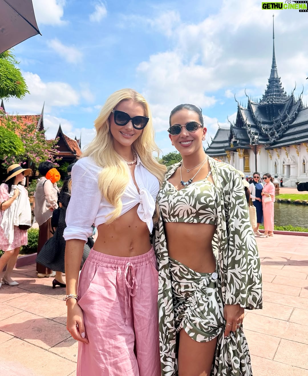 Michela Pincay - 58.9K Likes - Hello Universe ✨👑 Bangkok with the georgeous @victoriaakjaer 👑💎 @theofficialpandora
#FromThailandWithLove #PandoraSquad24 #PandoraTakesThailand
.
.
Look @joseluis_fernandez_c
Stylist @miguel_manrique_s