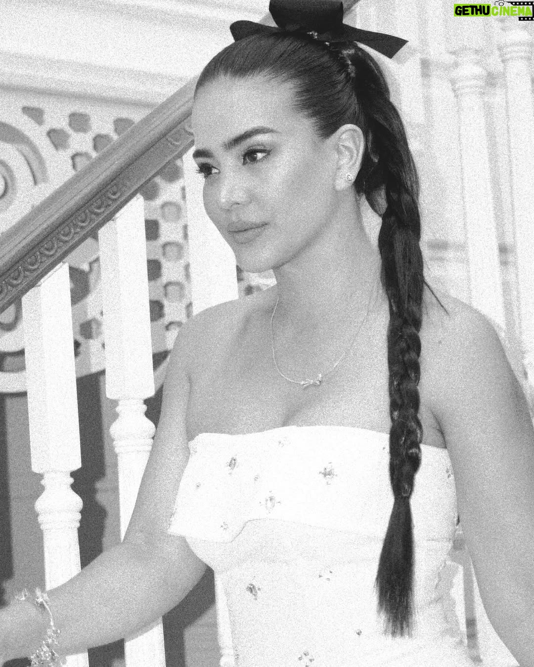 Michela Pincay - 67.6K Likes - Día 2 📸 shooting grupal 🤍✨💎 @theofficialpandora
#FromThailandWithLove #PandoraSquad24 #PandoraTakesThailand