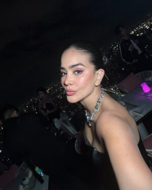 Michela Pincay Instagram - Mucha gente muy linda en un solo lugar, día 1 😮‍💨✨💎📍 thank you for having us @theofficialpandora #FromThailandWithLove  #PandoraSquad24  #PandoraTakesThailand 
.
.
.
Mi vestido divino 🖤 @gghautecouture @gabrielagalarza_ec