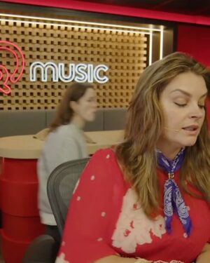 Miljuschka Witzenhausen Instagram - Dat was ‘m dan, mijn grote @qmusicnl avontuur! Wat heb ik genoten, gelachen en gedanst! Dank trouwe luisteraars, team Q en natuurlijk toppers @mattievalk en @annemarierozing ❤️ Nu is het weer tijd voor uitslapen en @mattiemarieke 💃🏼