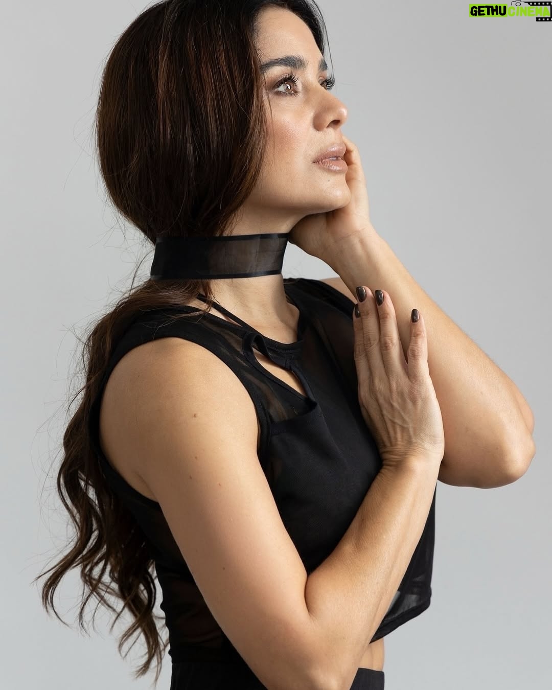 Mimi Morales - 3.5K Likes - 🪶
BREATHE …
@mauricioarouestyfoto
@turrentmakeup
@karialba