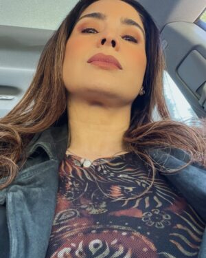 Mimi Morales Instagram - 🎥 
Con ganas de contarles más… 
Por ahora… 💋