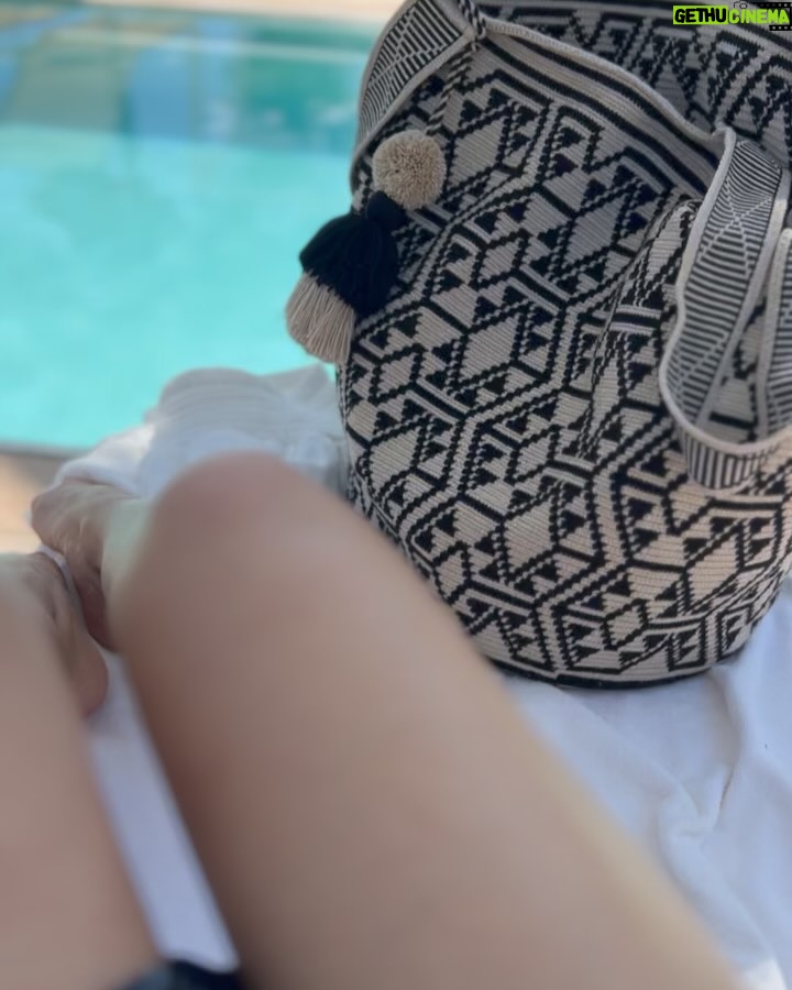 Mimi Morales - 5.1K Likes - .
De mi tierra para el mundo…
@mariamulataartisanal