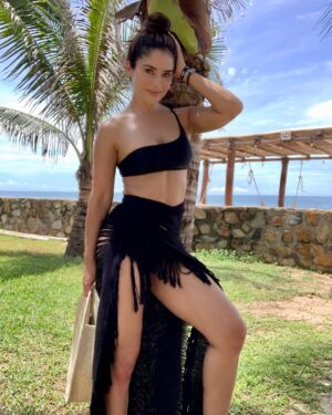 Mimi Morales Instagram - 🐚🌴
A mi ritmo y con toda el ALMA