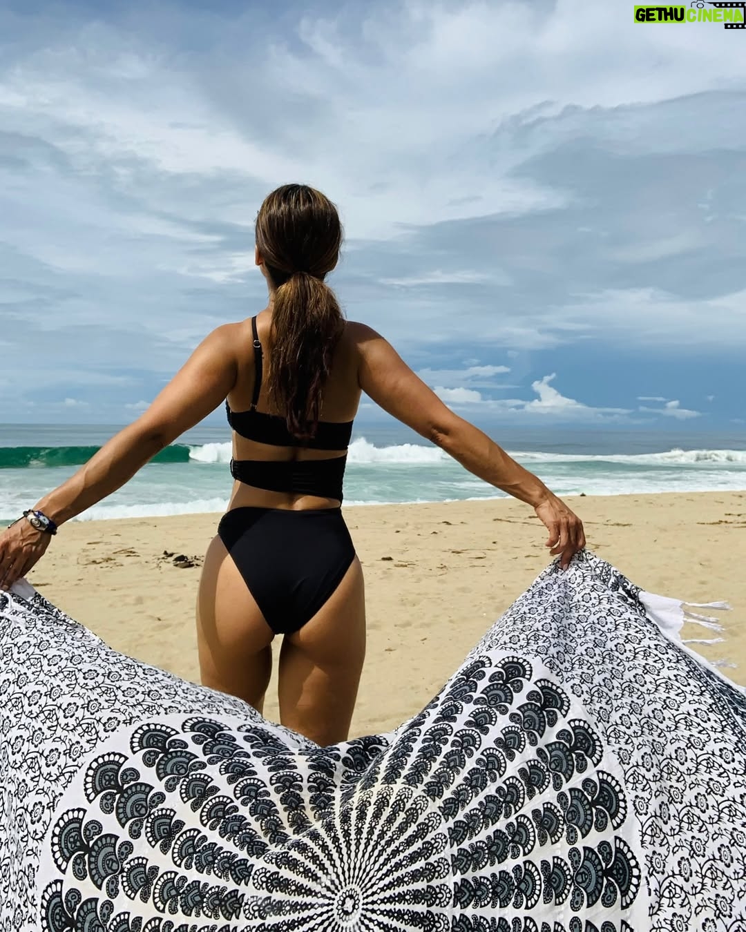 Mimi Morales - 7.8K Likes - 🐚