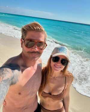 Mina Starsiak-Hawk Instagram - Cancún 2025 Drop ☀️🏖️👙
