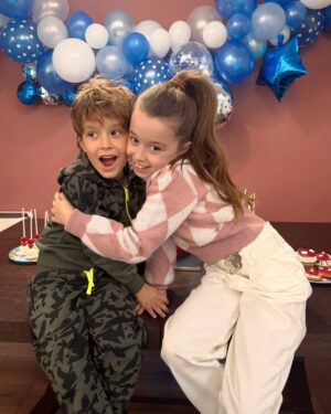 Miriam Cani Instagram - Gezuar ditelindjen dashuria ime Duam. Kampioni im. Mami te do deri ne pafundesi ❤️