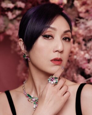 Miriam Yeung Chin-Wah Instagram - Thank you so much 💜
@dior 
#dior高級珠寶展

Make up: @lingchan_makeup 
Hair: @nate_peng 
Outfit: @dior