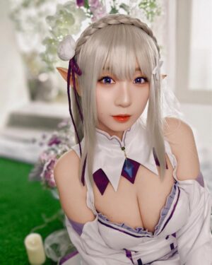 Moe Iori Instagram - #きゅるん 

#リゼロ #rezero #コスプレ