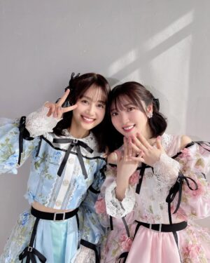 Moe Toyota Instagram - 💎💎

Pyxis10周年新衣装
可愛過ぎない？🥹💖💖

5月4日のイベントに向けて
みくとリハ頑張ってるよ🫶🏻

グッズの先行も20日までなので
お忘れなく⚠️

楽しみにしててね🥳💎

#Pyxis
#Pyxis10周年