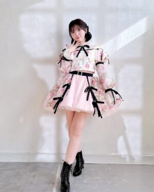 Moe Toyota Instagram - 💎💎

Pyxis10周年新衣装
可愛過ぎない？🥹💖💖

5月4日のイベントに向けて
みくとリハ頑張ってるよ🫶🏻

グッズの先行も20日までなので
お忘れなく⚠️

楽しみにしててね🥳💎

#Pyxis
#Pyxis10周年