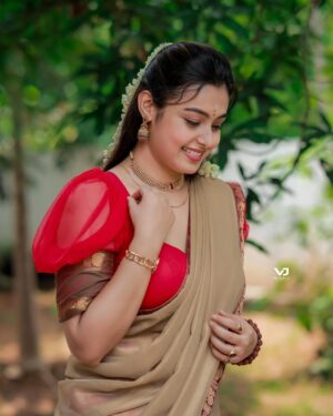 Mokksha Instagram - Isaithida ennai thedi varanum varanum 🦋🦋
@mokksha_official 
Click- @vj_weddings_ 
Costume- @chakitha_designs 
@janaki_remya 
Thanks - @mayakiranam_vishnumaya 🙏🙏
#trend #new #mokksha #mokksha_official_fans_club #karma #saree #