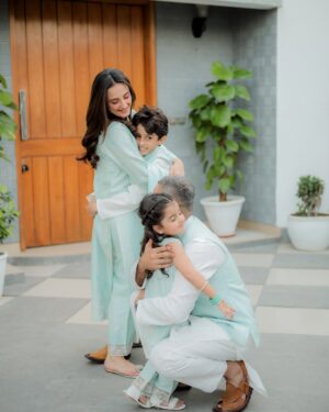 Momal Sheikh Instagram - May Allah accept our prayers, fasting, Ibadaat and every good deed, big or small. May Allah forgive our sins, answer our duas and grant us many more Ramadan in health and strong Imaan. 
Ameen 🤲🙏

Eid Mubarak ✨🌙

@farahtalibaziz x @nabila_salon x @hashu_hair x @thisis_umar_mua x @rehanmithanii